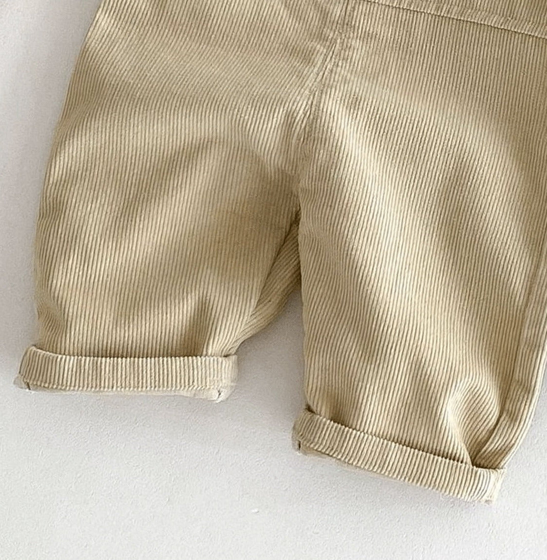 Warm and comfy baby jumpsuit in corduroy fabric with bear design β Ju Ju Jam kidswear