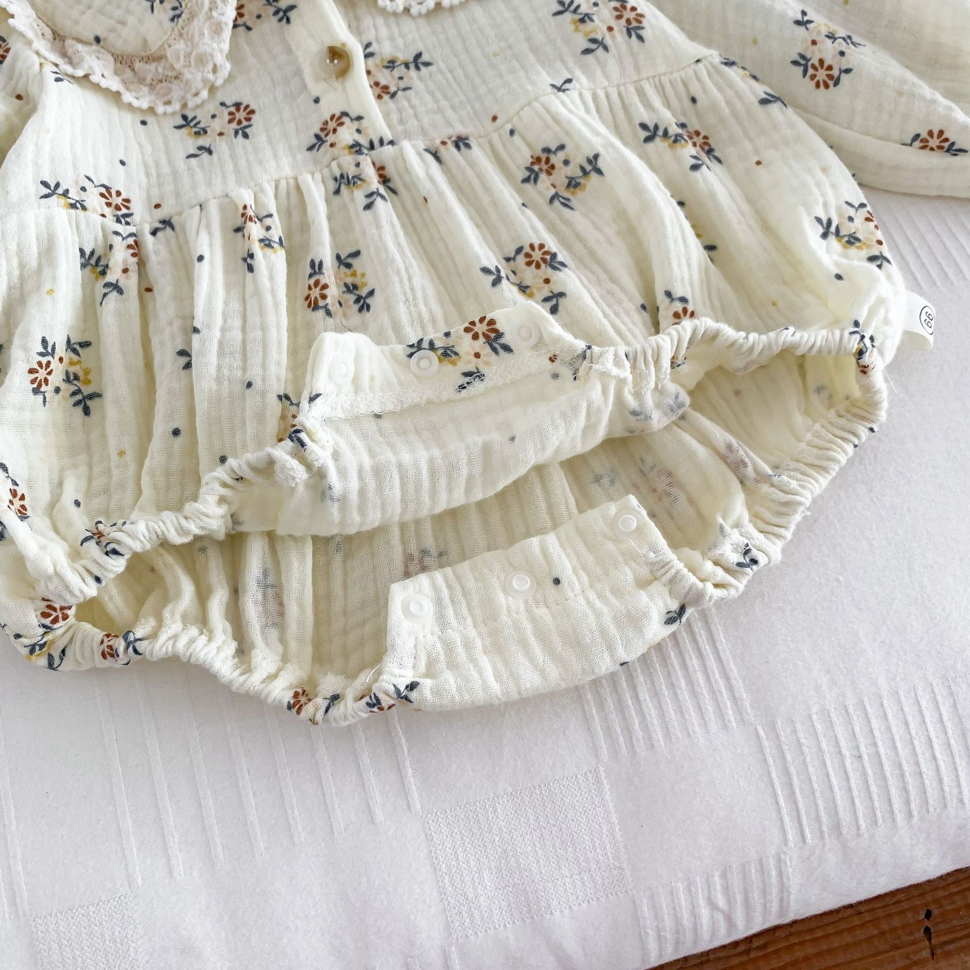 Comfortable and sustainable baby girl romper with cap – Bella organic set from Ju Ju Jam.