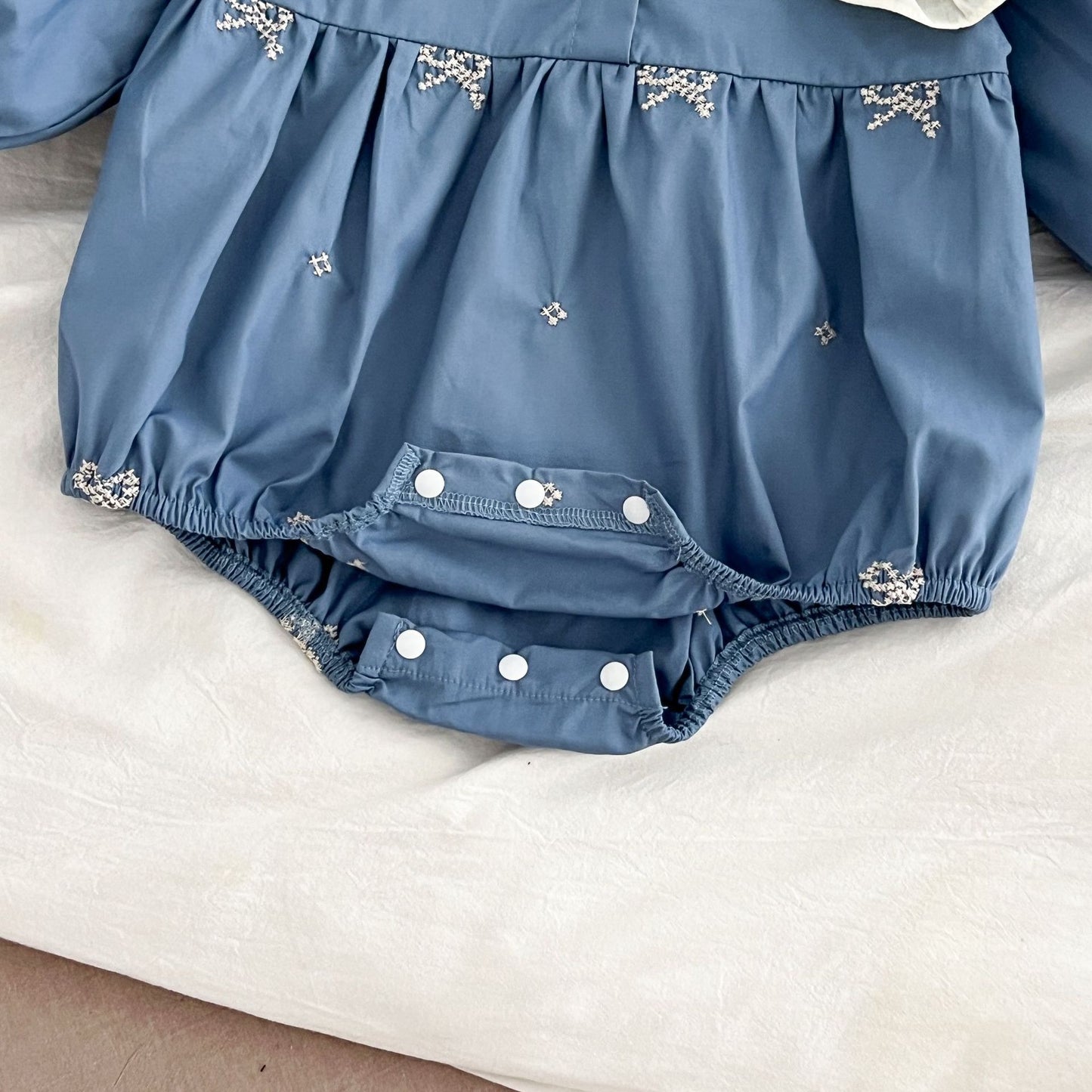 Elegant ice blue baby romper with vintage balloon design – Ju Ju Jam girls clothing.