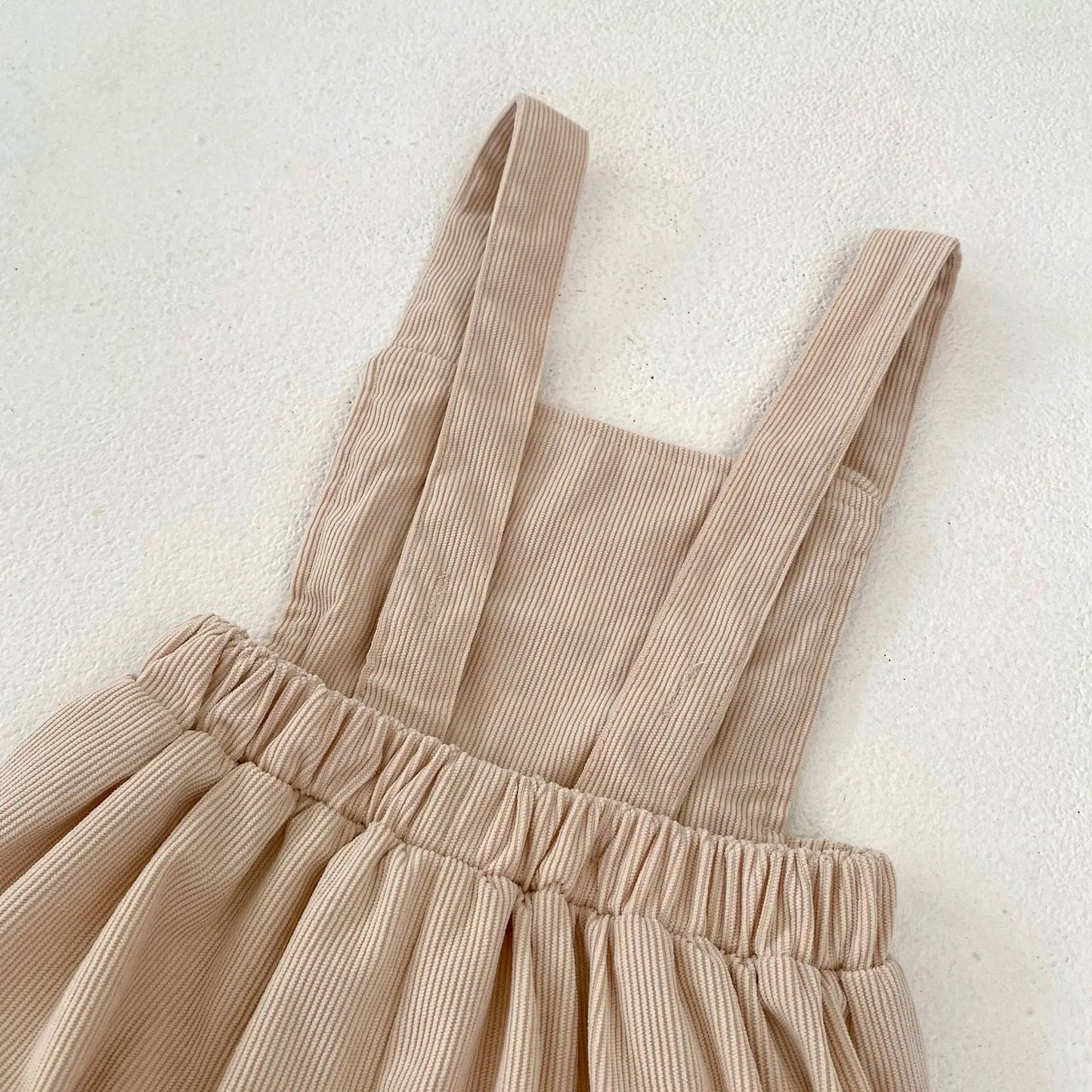 Daisy-inspired baby outfit with suspenders and top β Ju Ju Jam