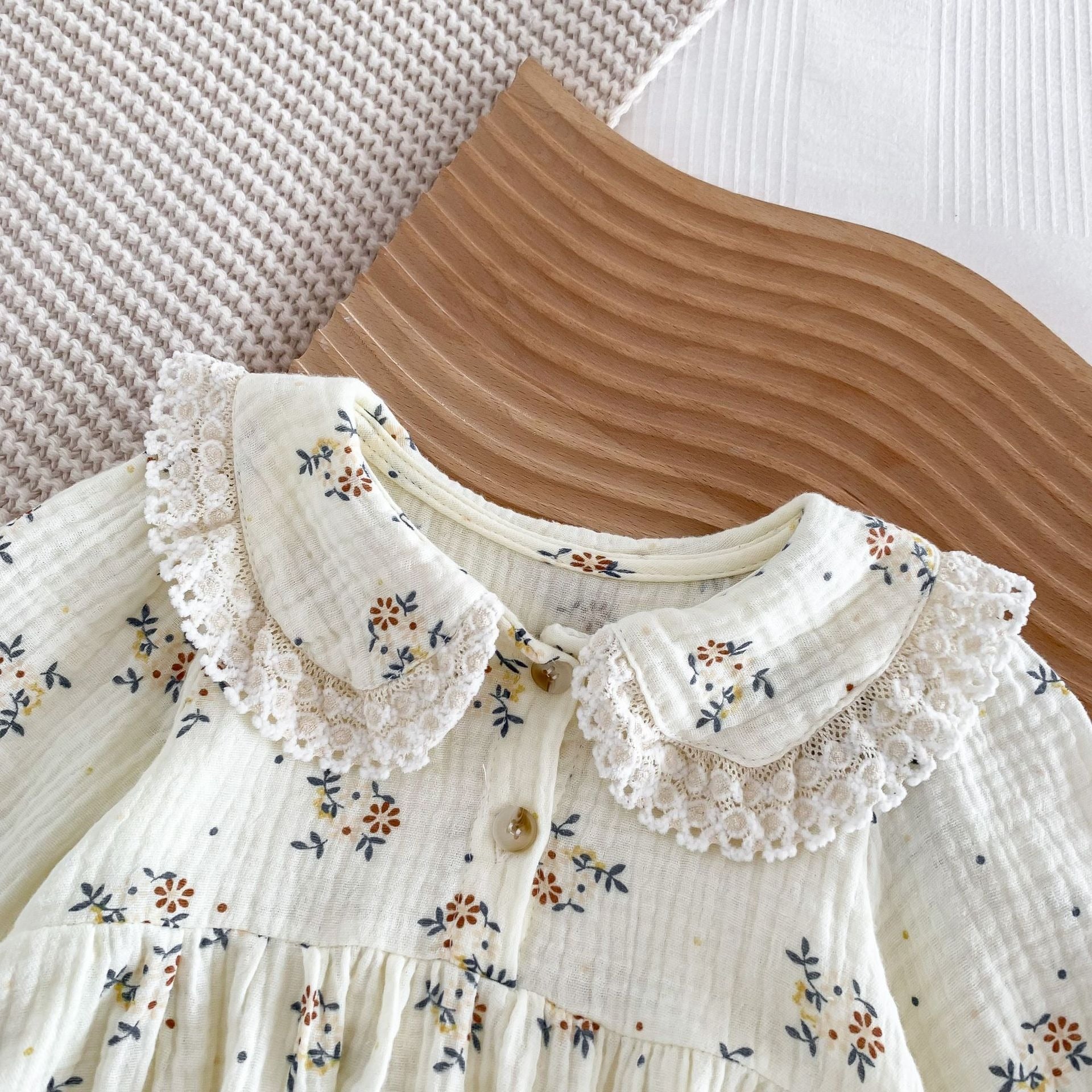 Soft organic romper with cap for baby girls – Bella collection by Ju Ju Jam.


