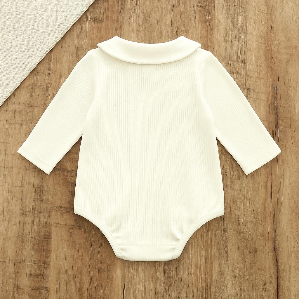 Estella romper set by Ju Ju Jam – baby girl outfit with ruffled sleeves and soft matching bucket hat.


