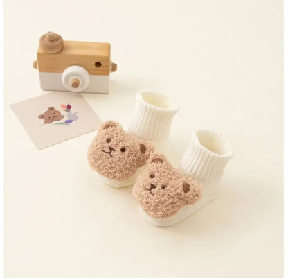 Ju Ju Jam Lil Baby Girls and Boys Beary Socks – soft unisex baby socks with cute bear design.

