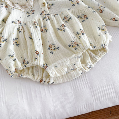 Bella organic baby outfit with cap – gentle on baby skin, by Ju Ju Jam.

